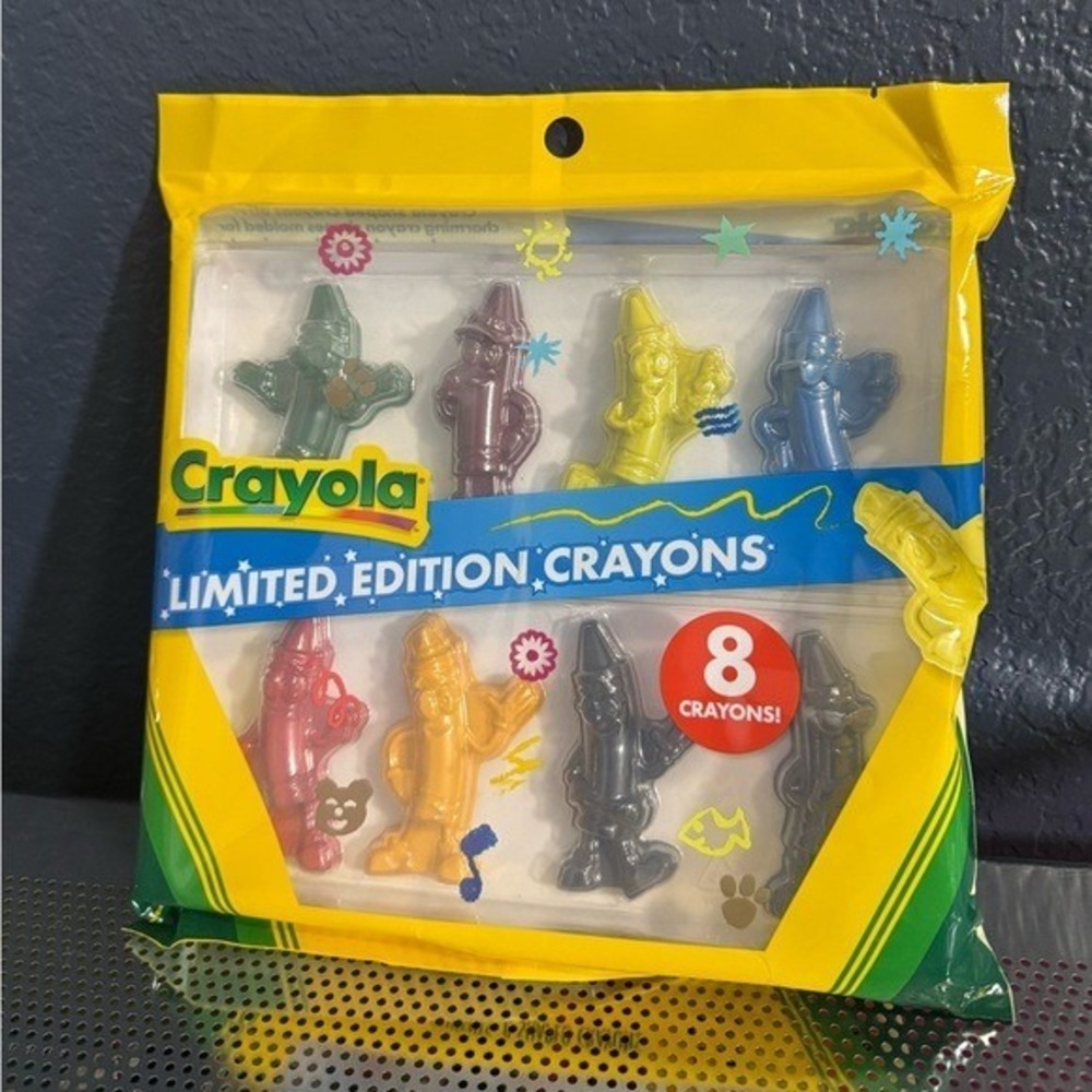 Crayola Limited Edition Shaped‎ Crayons 8 Count Multicolor Retired Color Bundle